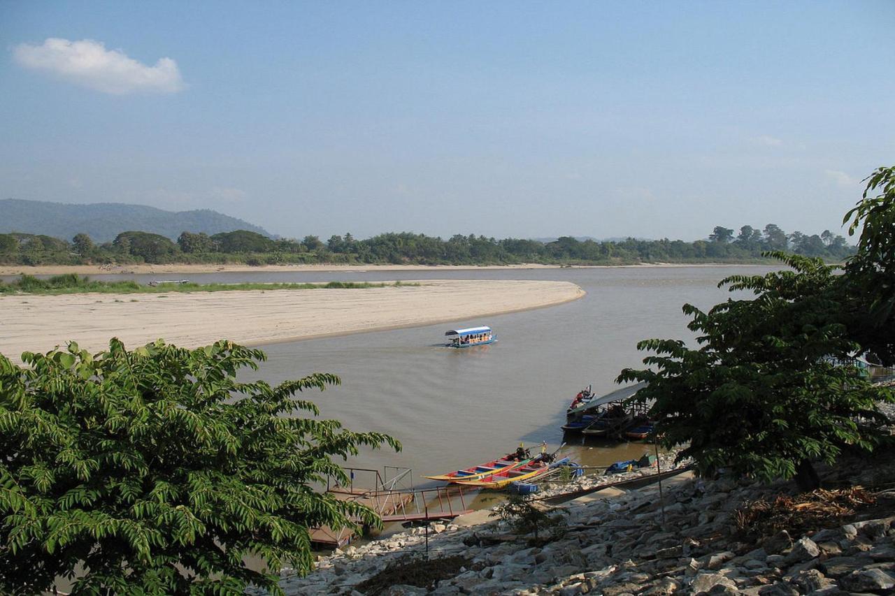 Oyo 359 Golden Nakara Place Chiang Saen Luaran gambar